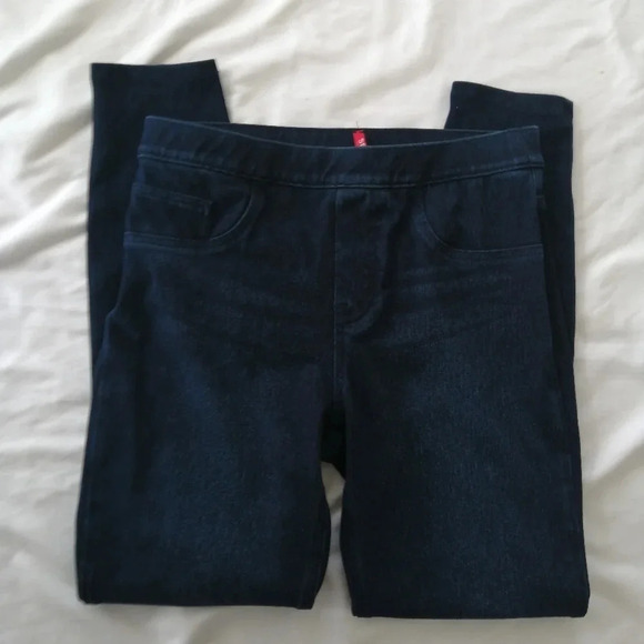 Spanx Jean-ish Ankle High Rise Jean Leggings in Twilight Rinse Medium (Fits 6-8) - Picture 8 of 16